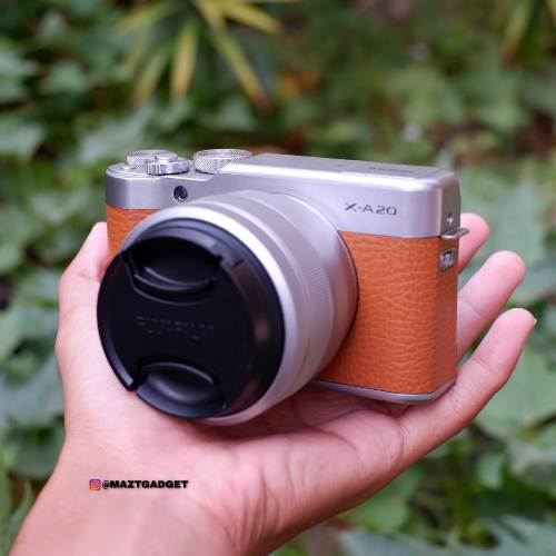 Fujifilm XA20 KIT Toko Kamera Surabaya- Jual beli kamera surabaya sidoarjo laptop