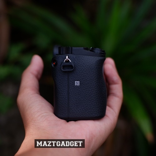 Sony A6400 Body Only Like New - Image 3