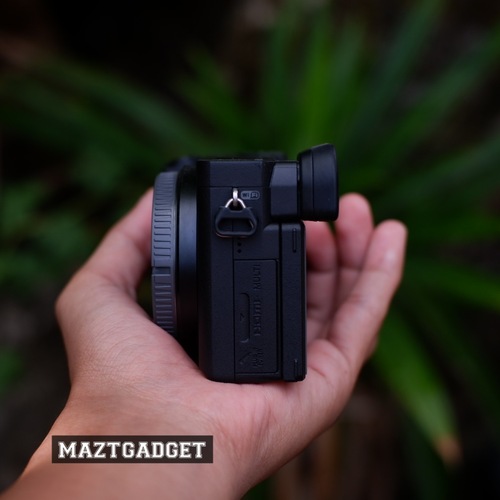 Sony A6400 Body Only Like New - Image 4